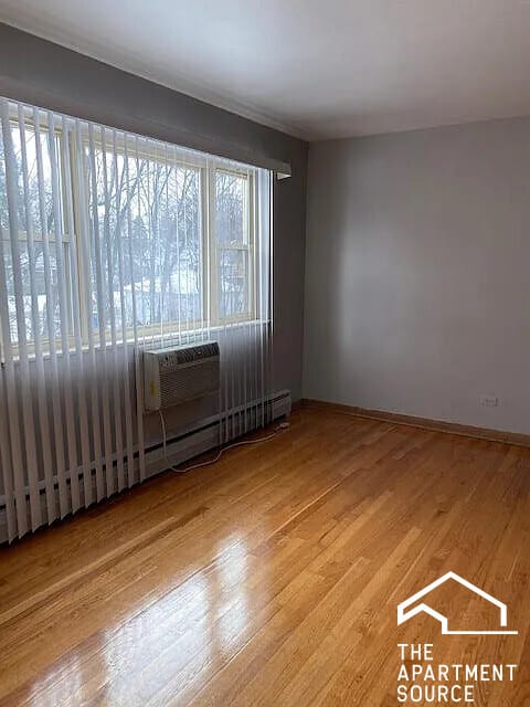 Foto del edificio - 1653 Oakwood Ave