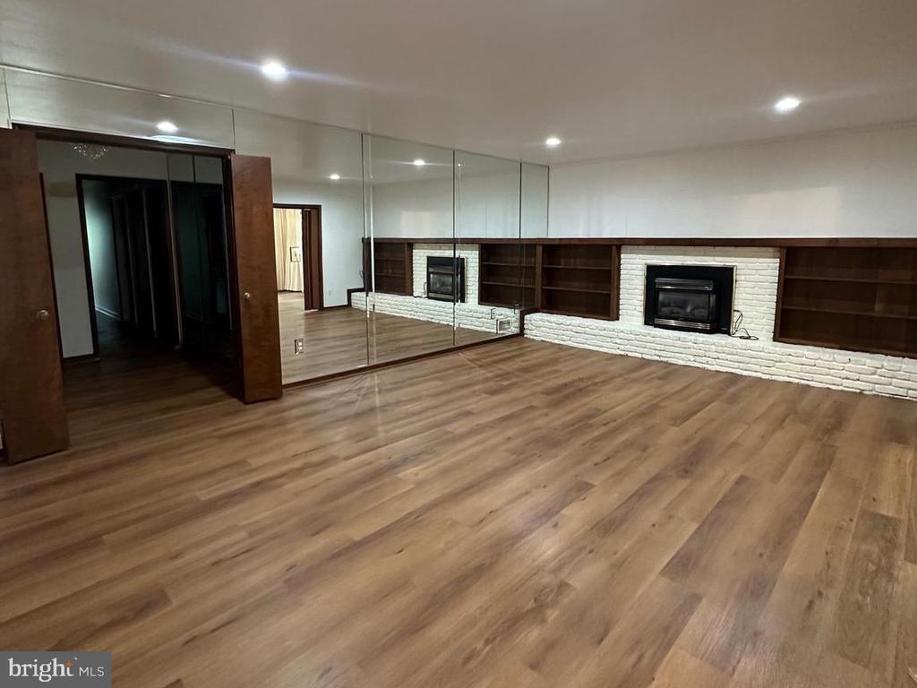 Primary Photo - 12400 Deloraine Cir