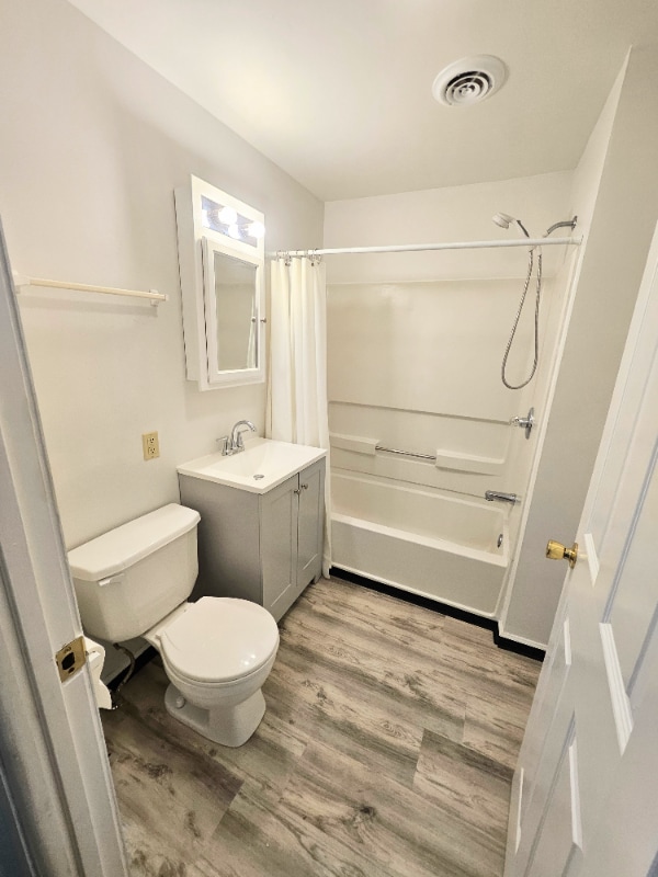 Building Photo - 142 Washington St