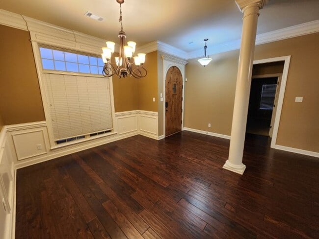 Foto del edificio - 128 Beaver Creek Ln