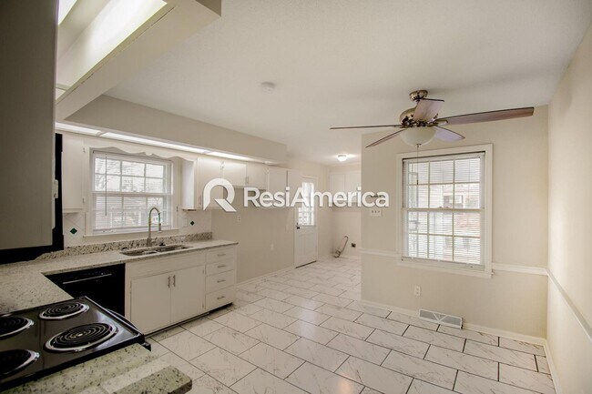 Foto del edificio - 3 br, 2 bath House - 6173 Quince Rd