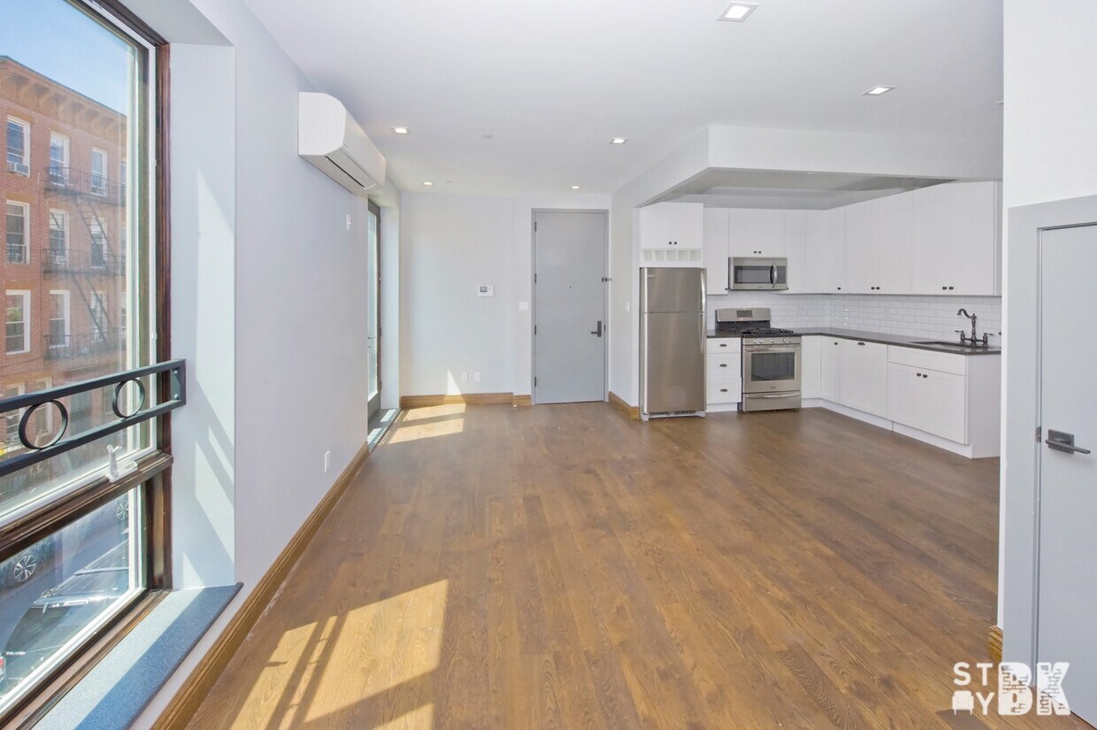 Foto principal - 599 Myrtle Ave