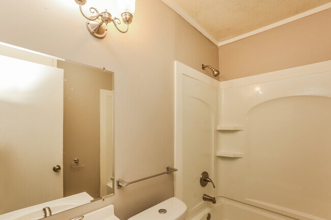 Foto del edificio - 1051 Westway St