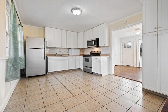 Foto del edificio - Charming All-Brick 3 Bedroom Durham Rental –  Available NOW!