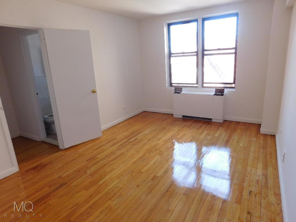 Primary Photo - 2335 Broadway