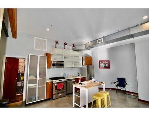 Building Photo - 950 Dorchester Ave
