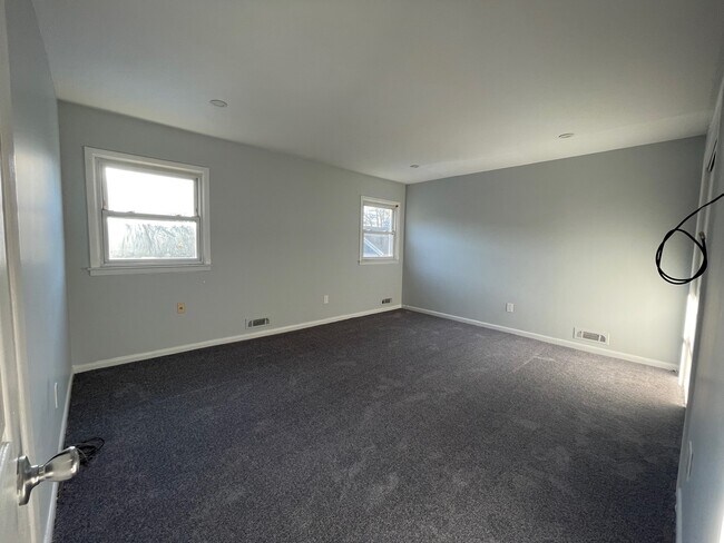 master bedroom - 33 Essex Ave