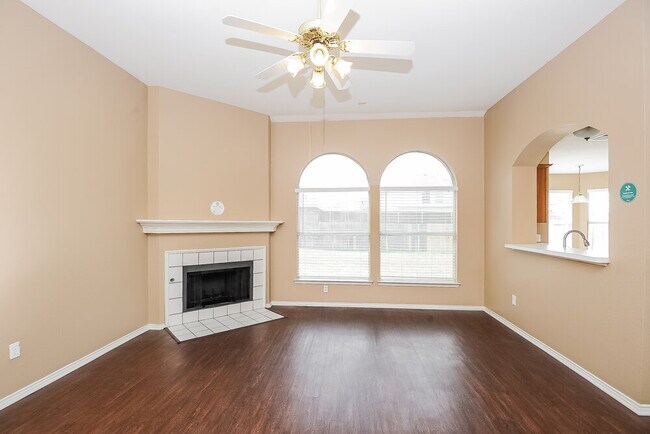 Foto del edificio - 1626 Redwood Dr