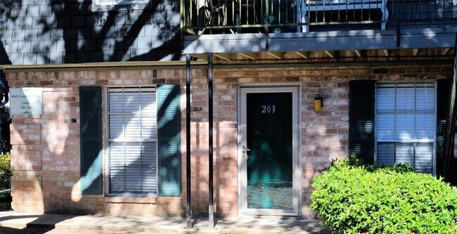 Foto del edificio - 8941 Gaylord Dr