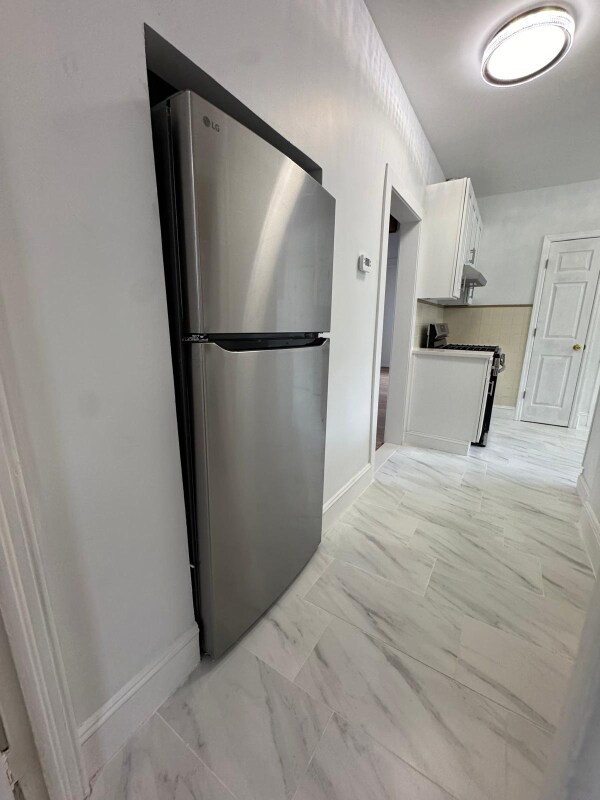 Foto del edificio - 334 Midland Ave