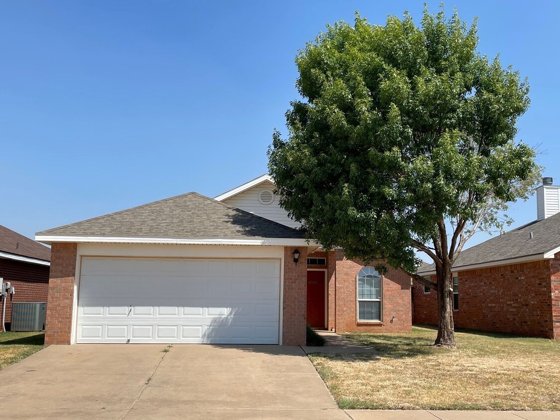 Foto principal - 6510 90th Street - SW Lubbock Home