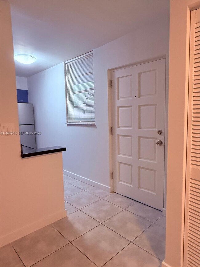 Foto del edificio - 777 NE 62nd St