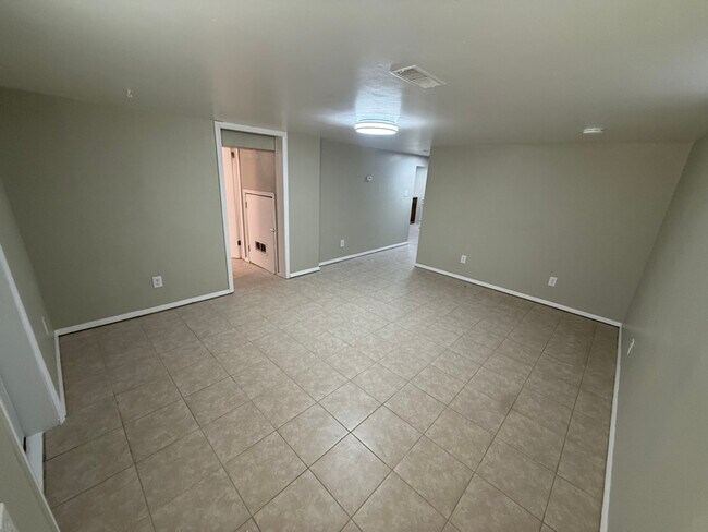 Foto del edificio - 3300 15th Ave