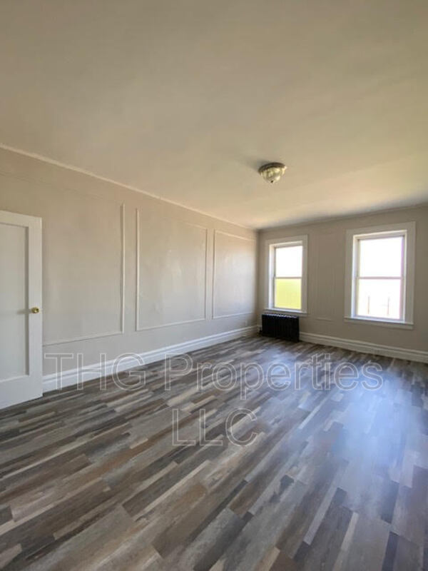 Foto del edificio - 75 N 7th St