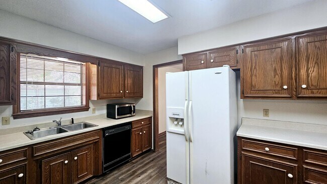 Building Photo - 1305 SW 10th St