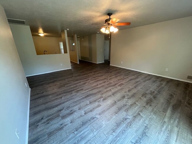 Building Photo - Lovely Meridian home