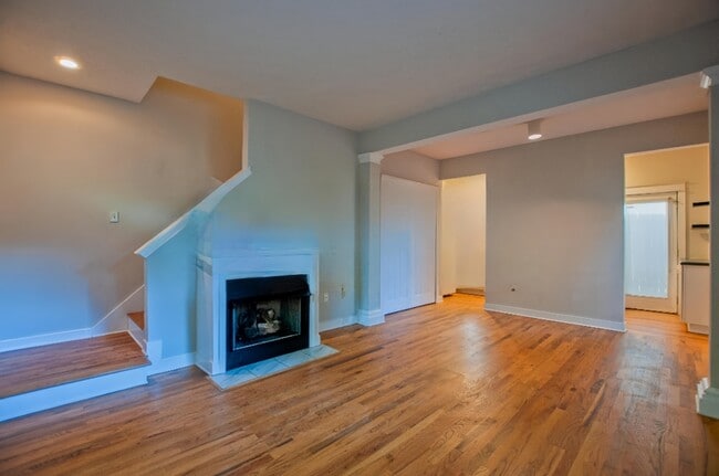 Photo - 925 Greenwood Ave NE Apartment