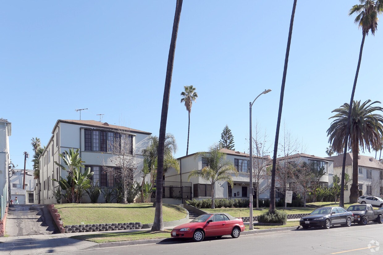 Foto principal - 1018 S Westmoreland Ave
