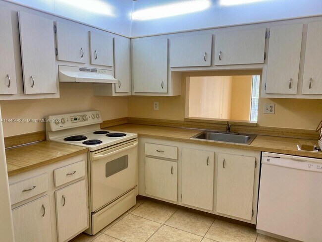 Foto del edificio - 1810 N Lauderdale Ave