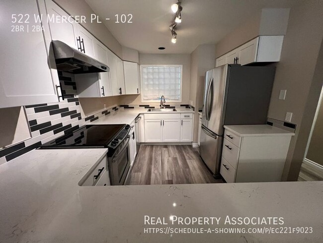 Building Photo - Quiet 2 Bedroom Condo in Queen Anne