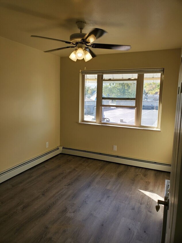 Foto principal - recently updated 2 bedroom apartment in downtown Appleton