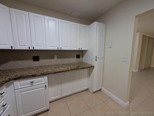 Building Photo - 3830 Coral Tree Cir