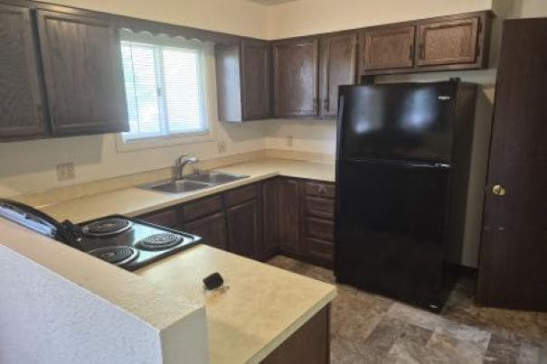 Building Photo - 2901 Vermillion Dr