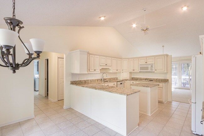 Foto del edificio - 34 Stoneykirk Dr