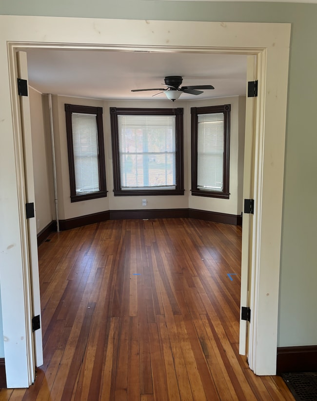 Living room - 310 Chapman St