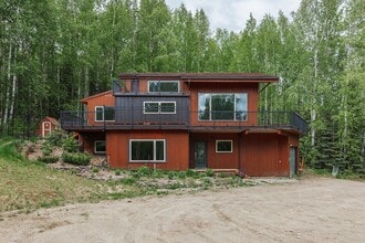 Building Photo - 1499 Golden View Dr