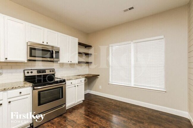Foto del edificio - 11418 Heritage Green Dr