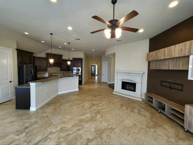 Foto del edificio - 2302 Falcon Brook Dr