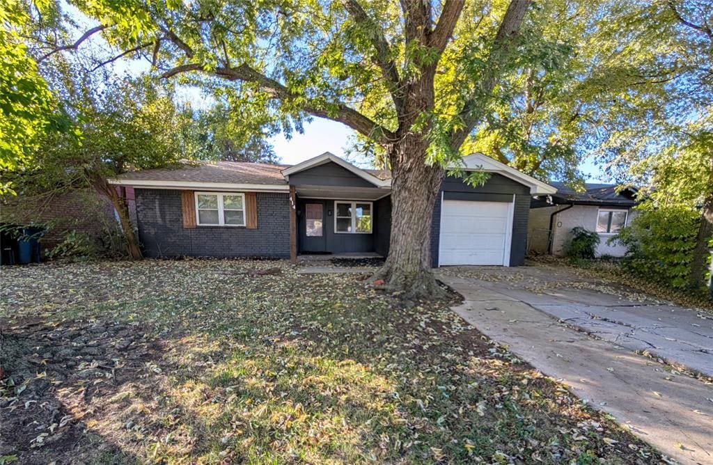 Primary Photo - 414 Sunnyside Pl