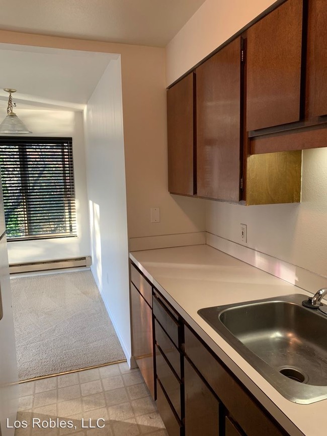 Interior Photo - Penn House Apartments
