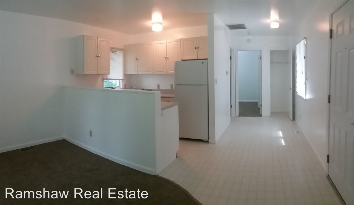 Primary Photo - 1 br, 1 bath Room For Rent - 705 W. Main