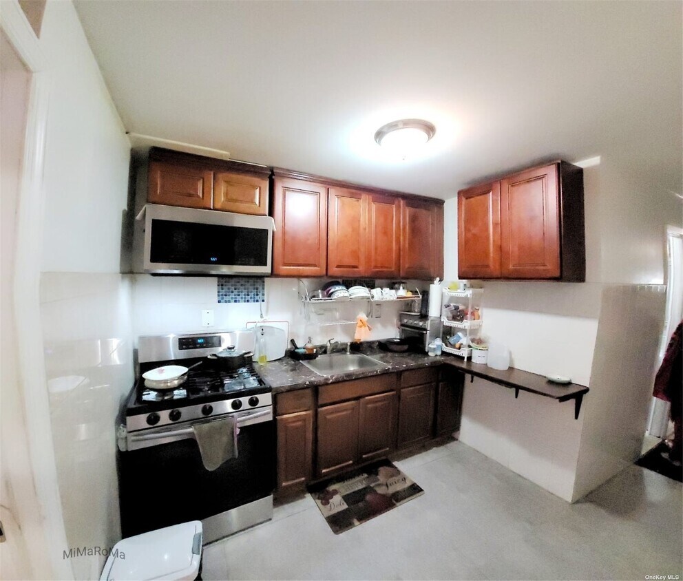 Primary Photo - 2728 W 15th St