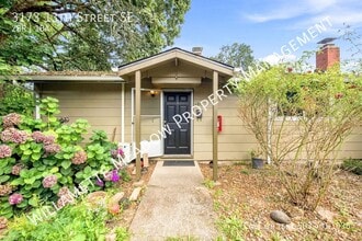 Building Photo - 3173 13th St SE
