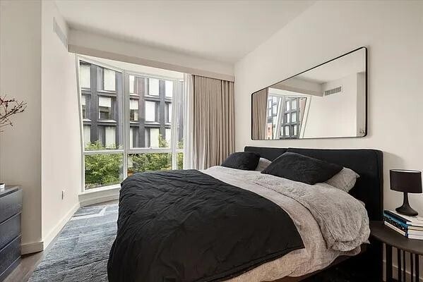 Foto principal - 515 W 18th St