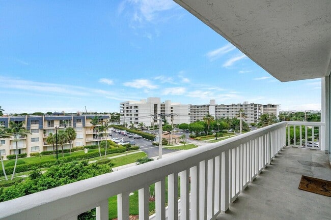 Foto del edificio - 3570 S Ocean Blvd