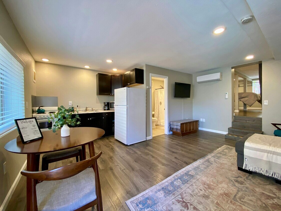 Foto principal - 4679 Esther St