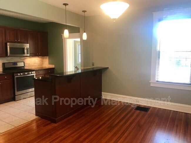 Foto del edificio - 3117 Ellwood Ave