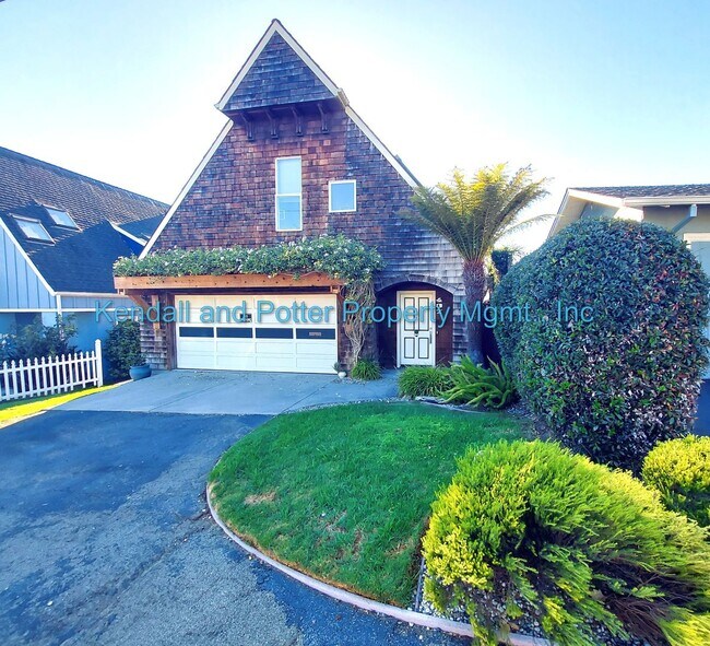 Building Photo - Unique Yacht Harbor 3bed/2bath Home with S...