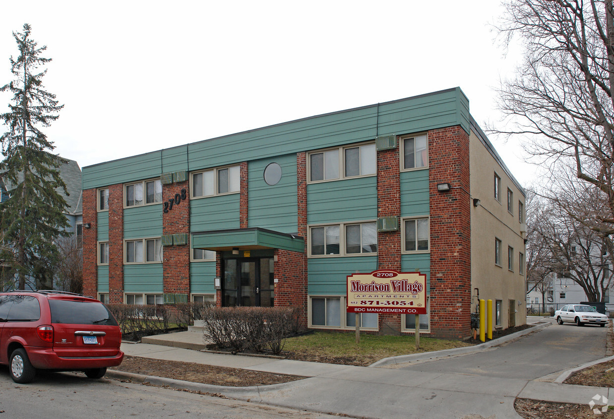 Foto del edificio - 2708 Grand Ave S