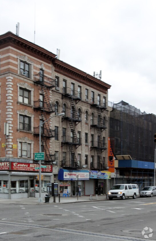 Building Photo - 2402 Amsterdam Ave