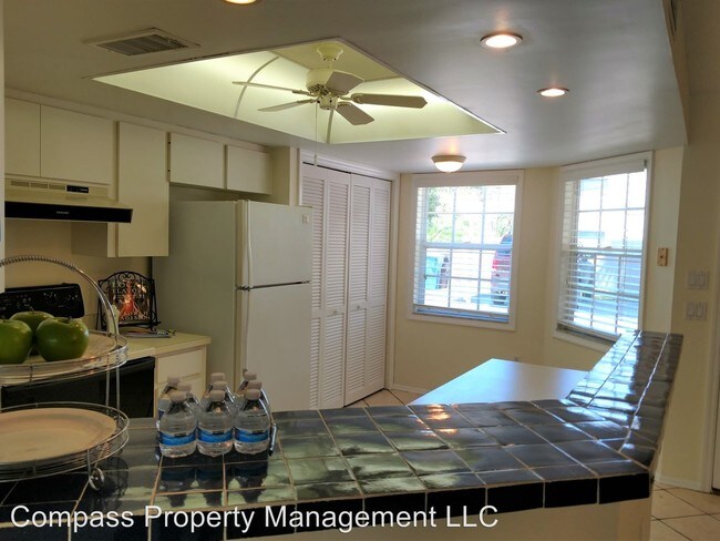 Building Photo - 2 br, 2 bath House - 528 W Venice Ave Unit 4