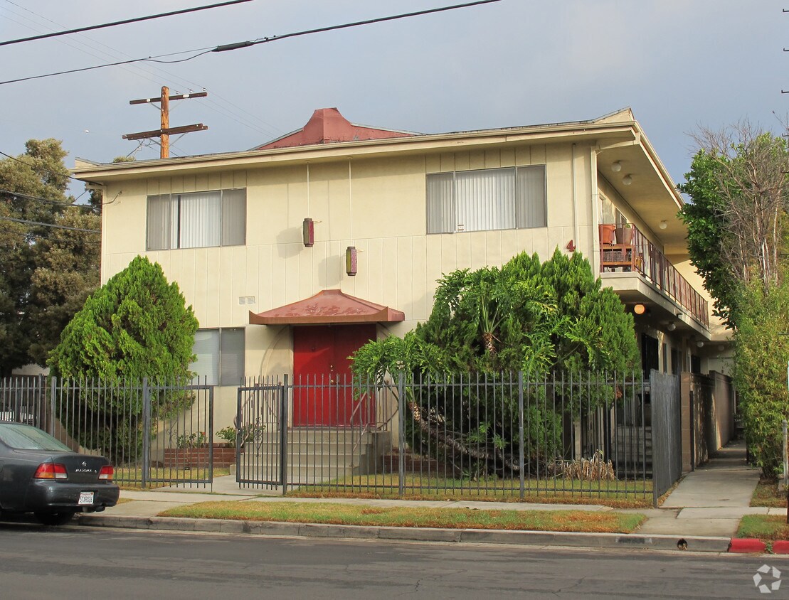 Building Photo - 4443 Clayton Ave