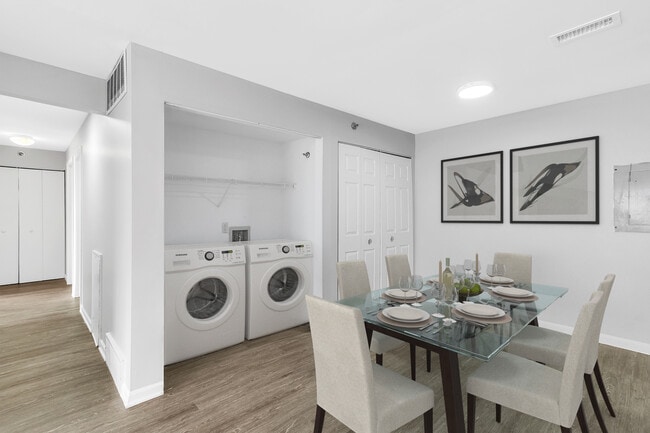 Building Photo - Hamlin Place Estates