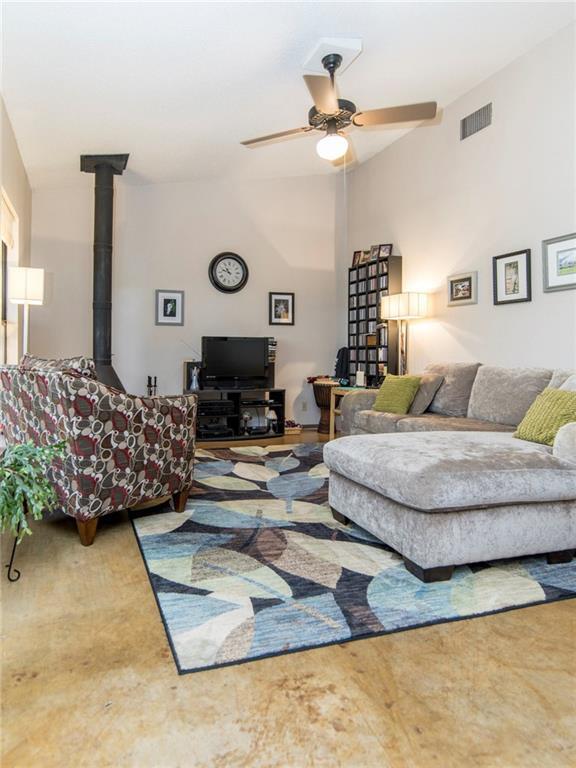 Foto del edificio - 704 Ramble Ln