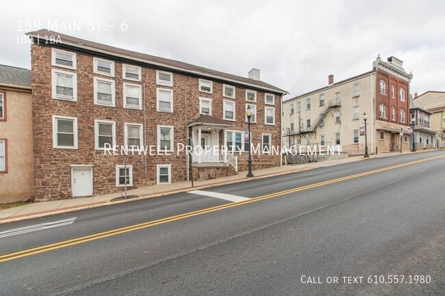 Building Photo - 159 Main St