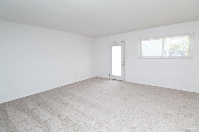 Building Photo - 710 Scenic Hwy